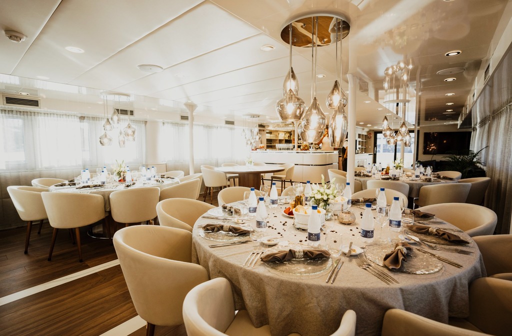 Schiff Inselhuepfen Kreuzfahrt Ms Aurelia Restaurant