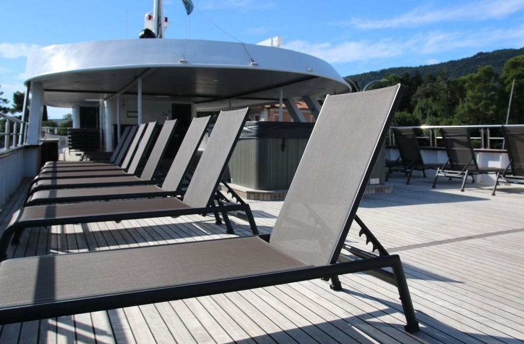 Schiff Inselhuepfen Ms Rhapsody