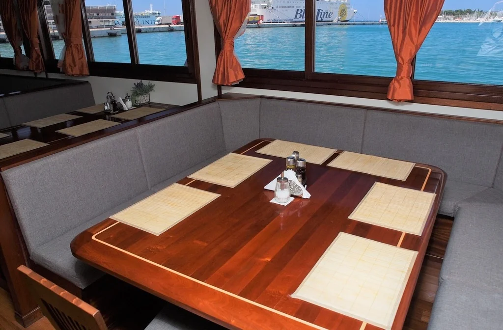 Schiff Inselhuepfen Kreuzfahrt Dionis Restaurant