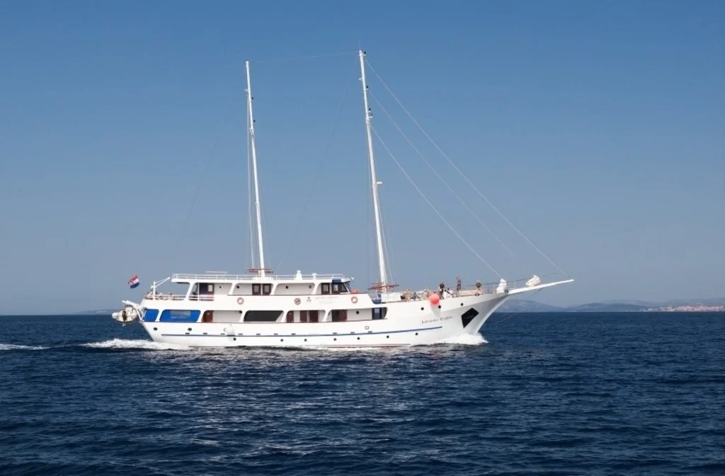 Schiff Inselhuepfen Jadranska Kraljica