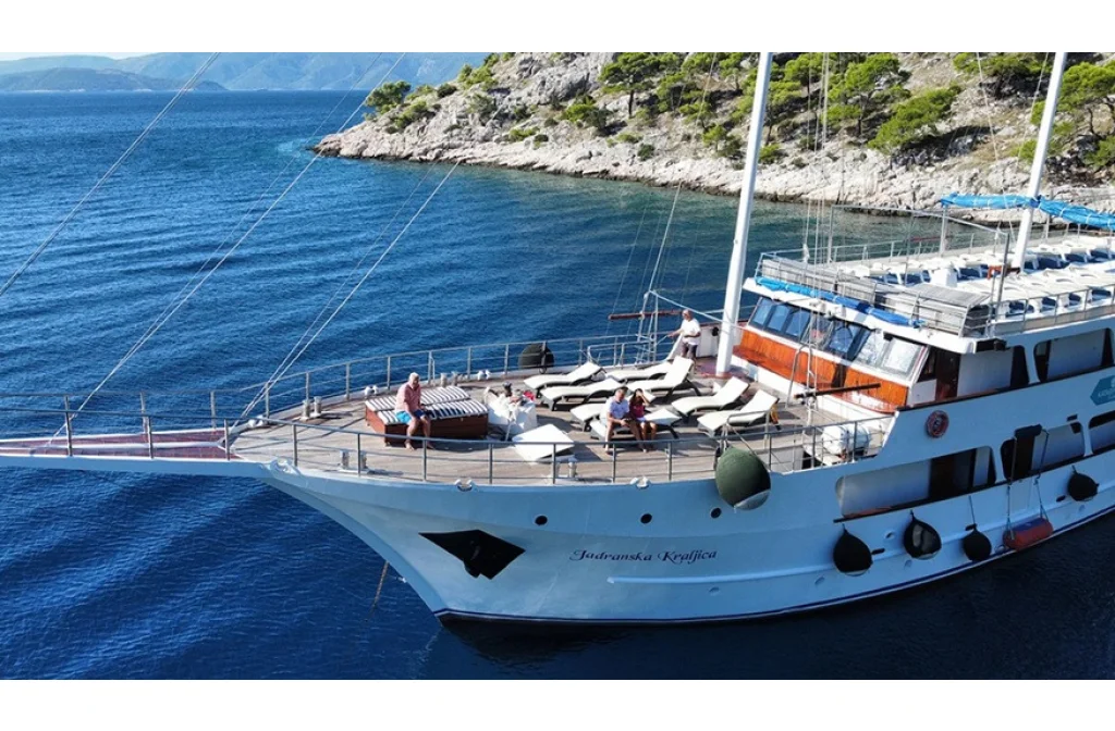 Schiff Jadranska Kraljica