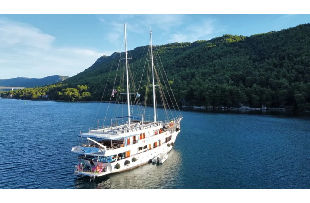 Schiff Jadranska Kraljica