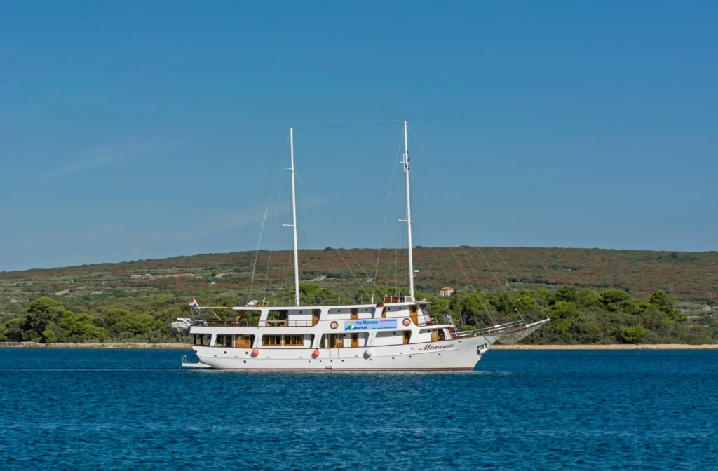 Schiff Morena Aussenansicht Steuerbord