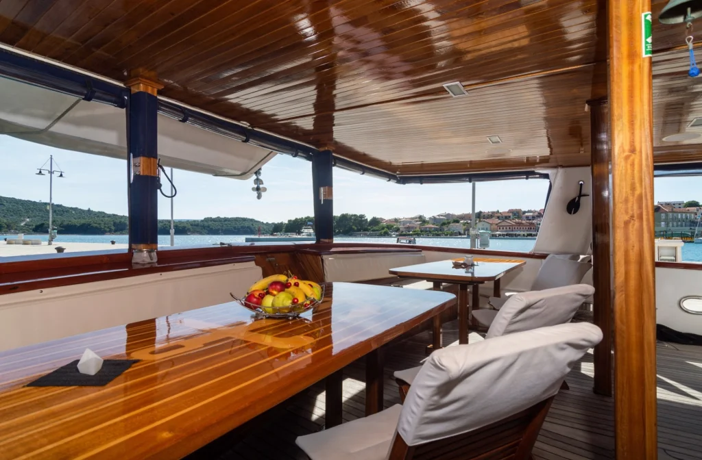 Schiff Morena Heck Lounge Obst