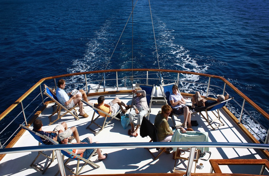 Schiff Inselhuepfen Kreuzfahrt Meridijan Deck