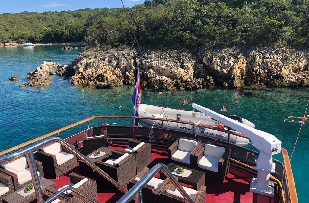 Schiff Kroatien Kreuzfahrt Meridijan Deck