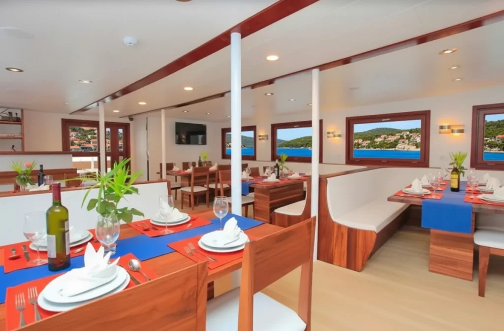 Schiff Felix Restaurant