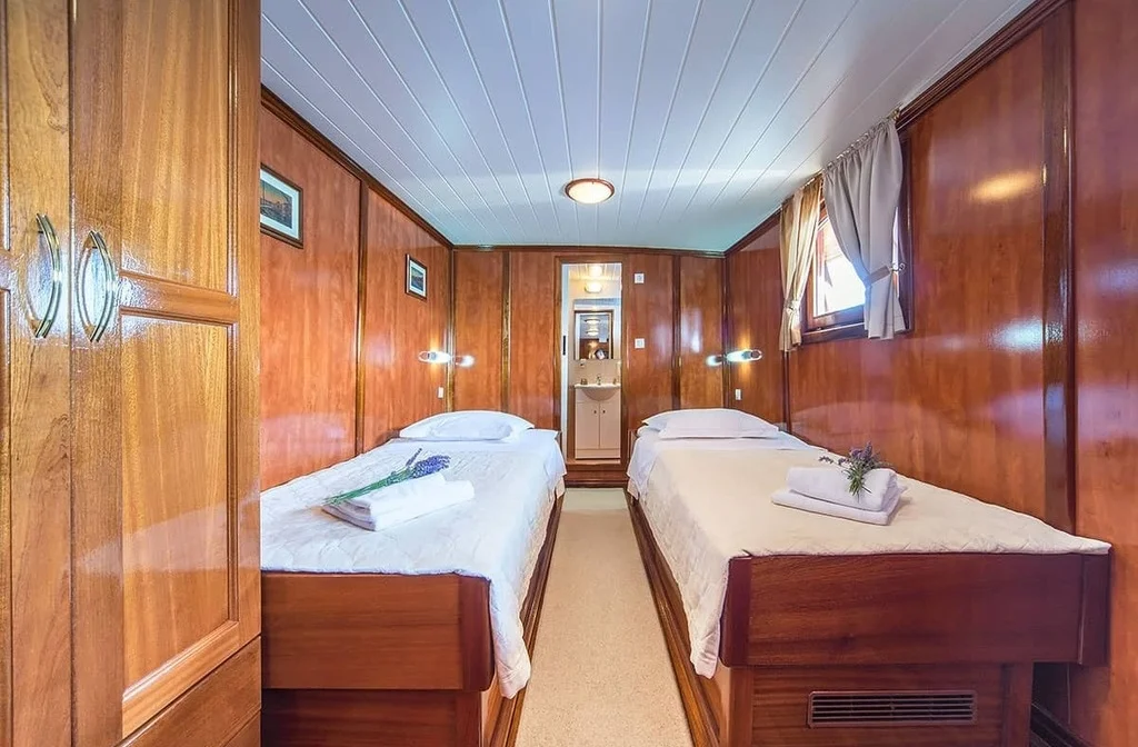 Schiff Luna Twinkabine