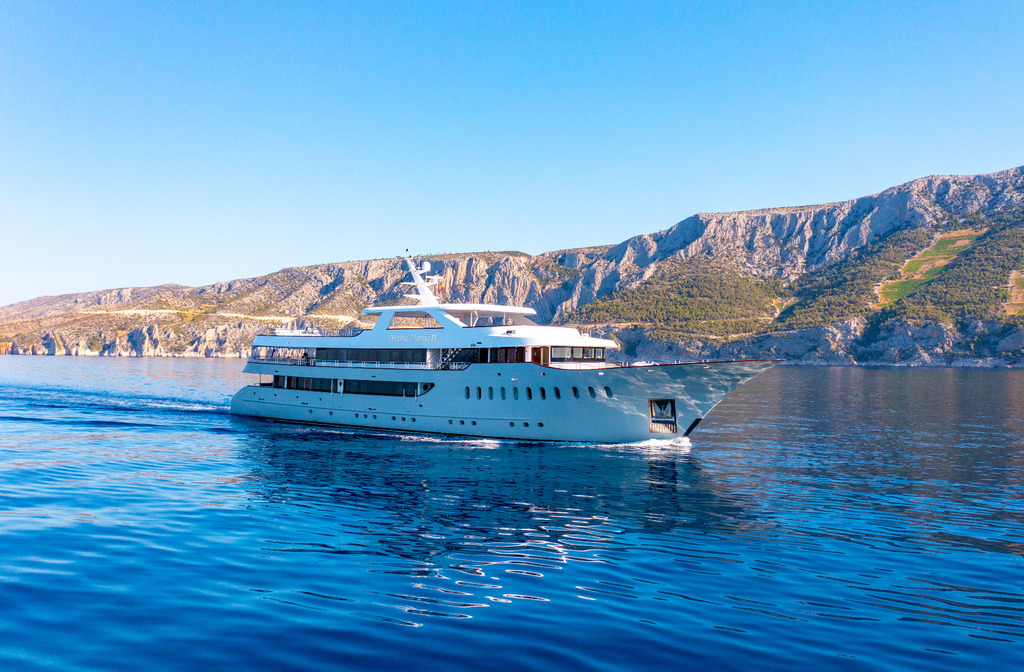 Schiff Inselhuepfen Ms Mama Marija Ii