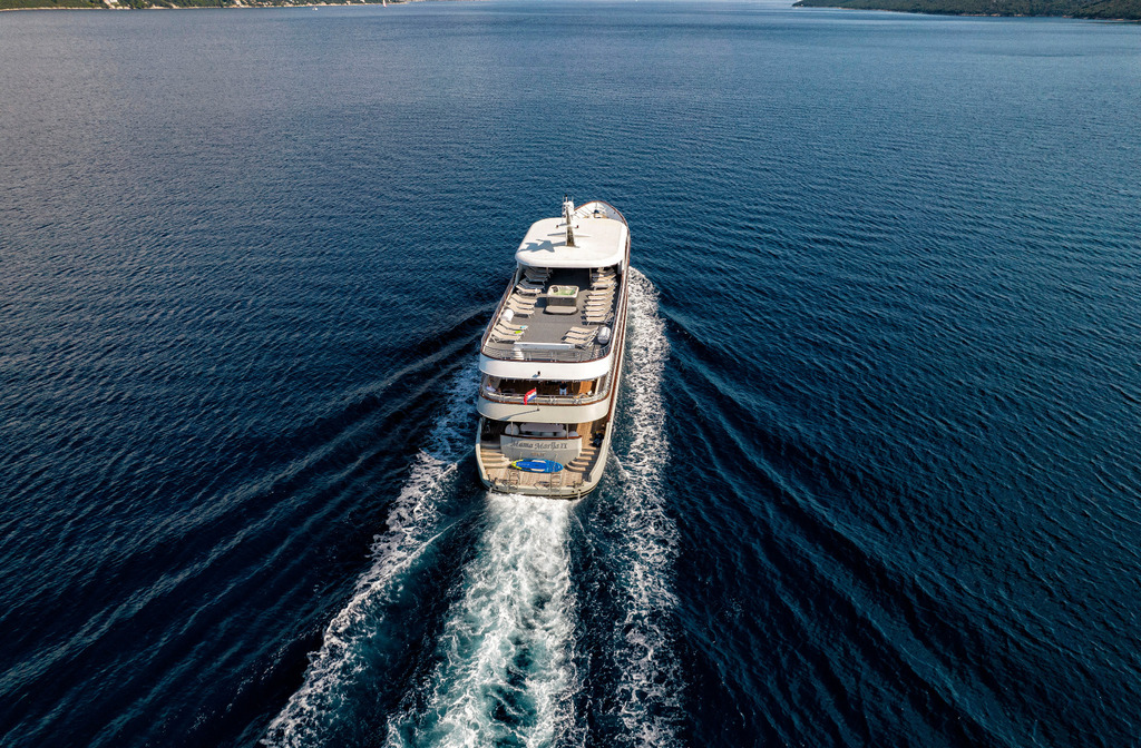 Schiff Inselhuepfen Ms Mama Marija Ii