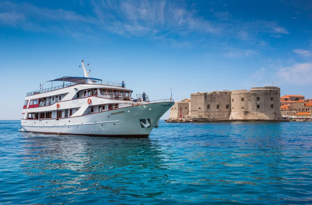 Schiff Splendid Aussenansicht Dubrovnik