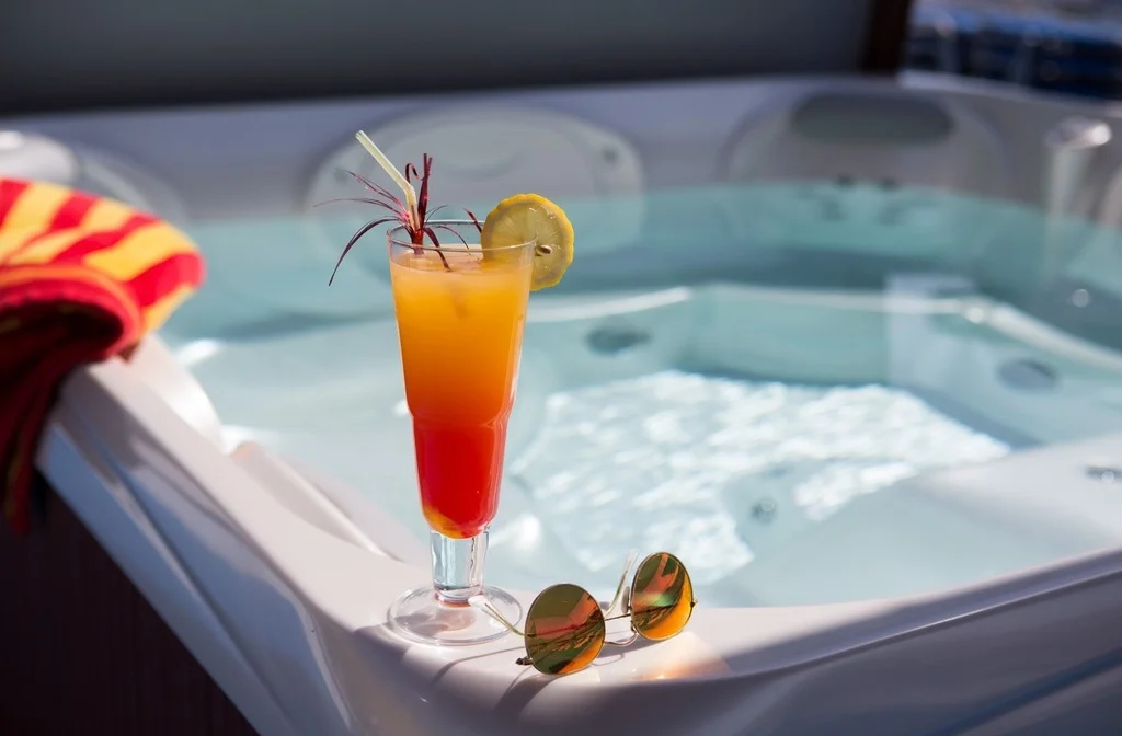 Schiff Inselhuepfen Kreuzfahrt Splendid Whirlpool