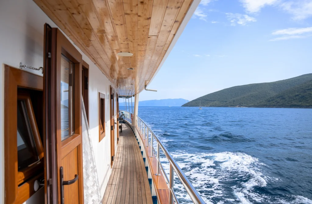 Schiff Aria Hauptdeck