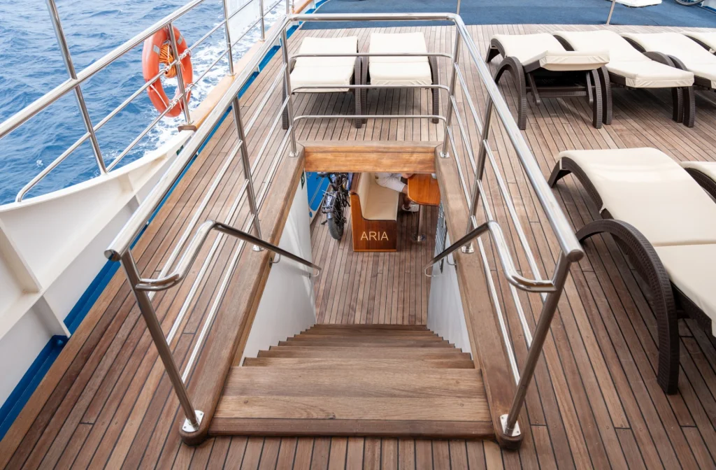 Schiff Aria Sonnendeck Liegestuhl