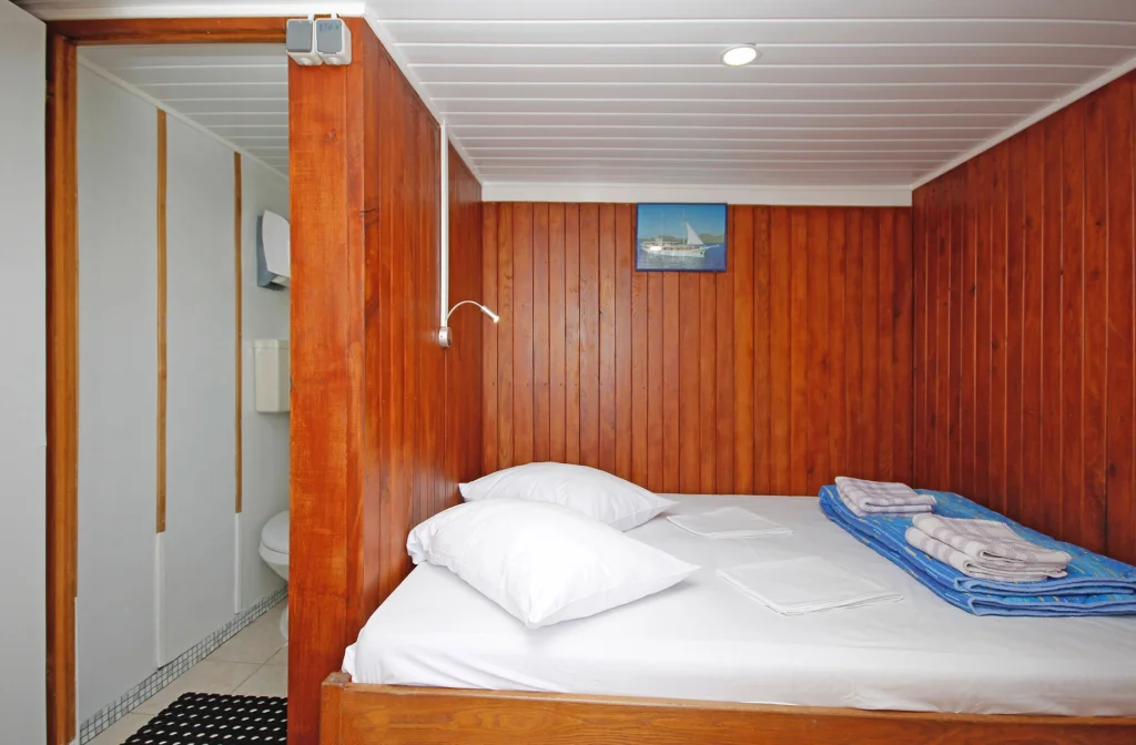 Schiff Kazzimer Kabine Auf Hauptdeck Bett