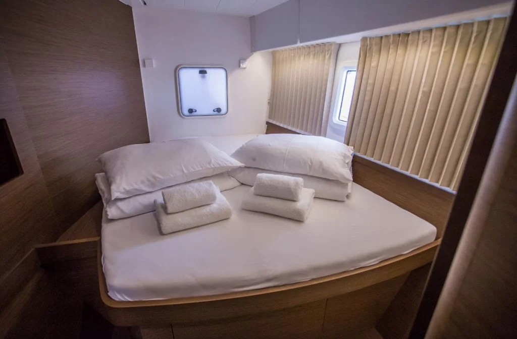 Schiff Independet Segelboot Kabine Bett Fenster