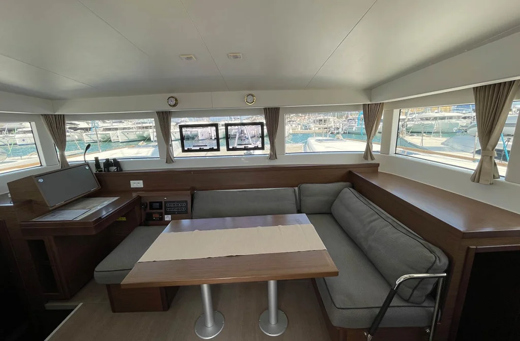 Schiff Amalia Segelboot Esstisch