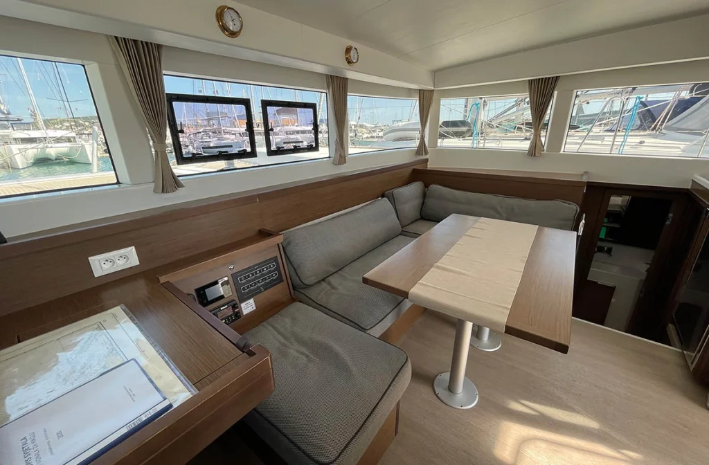 Schiff Amalia Segelboot Esstisch Hafen