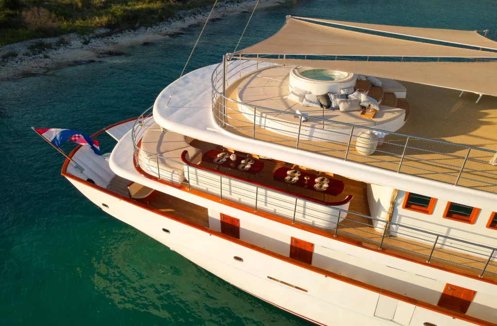 Schiff Bellezza Aussenansicht Von Oben