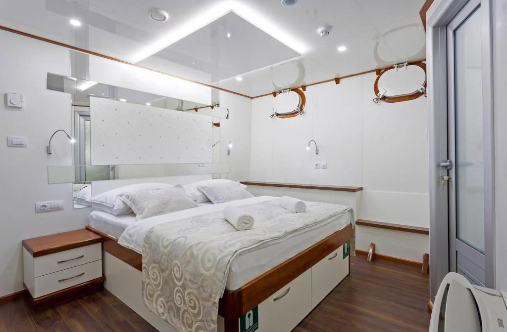 Schiff Solaris Kabine Auf Unterdeck Bett