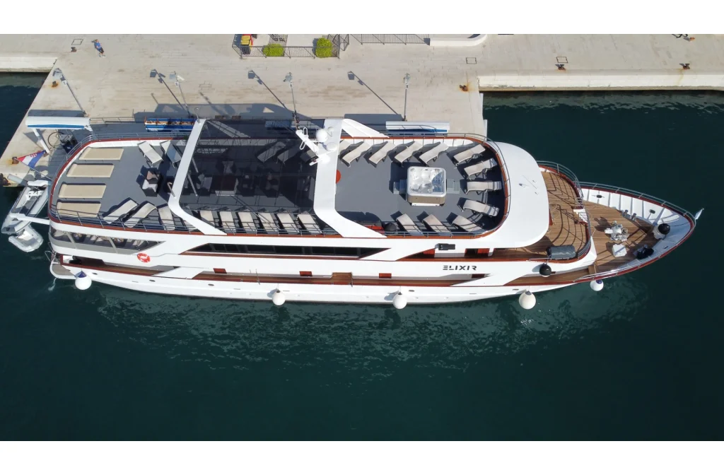 Schiff Elixir Aussenansicht Von Oben