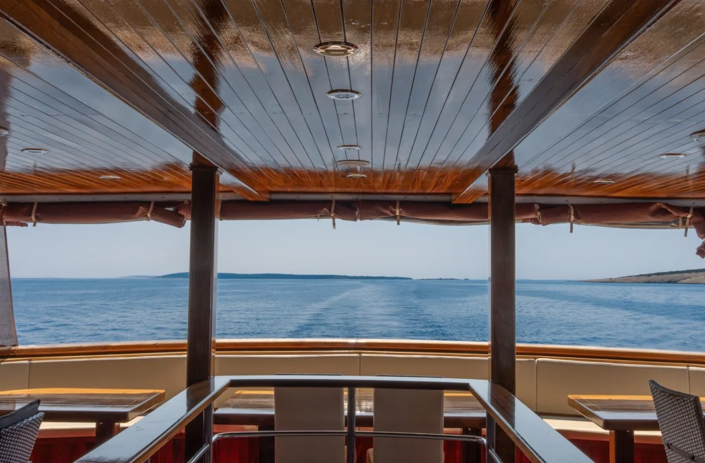 Schiff Vita Heck Lounge