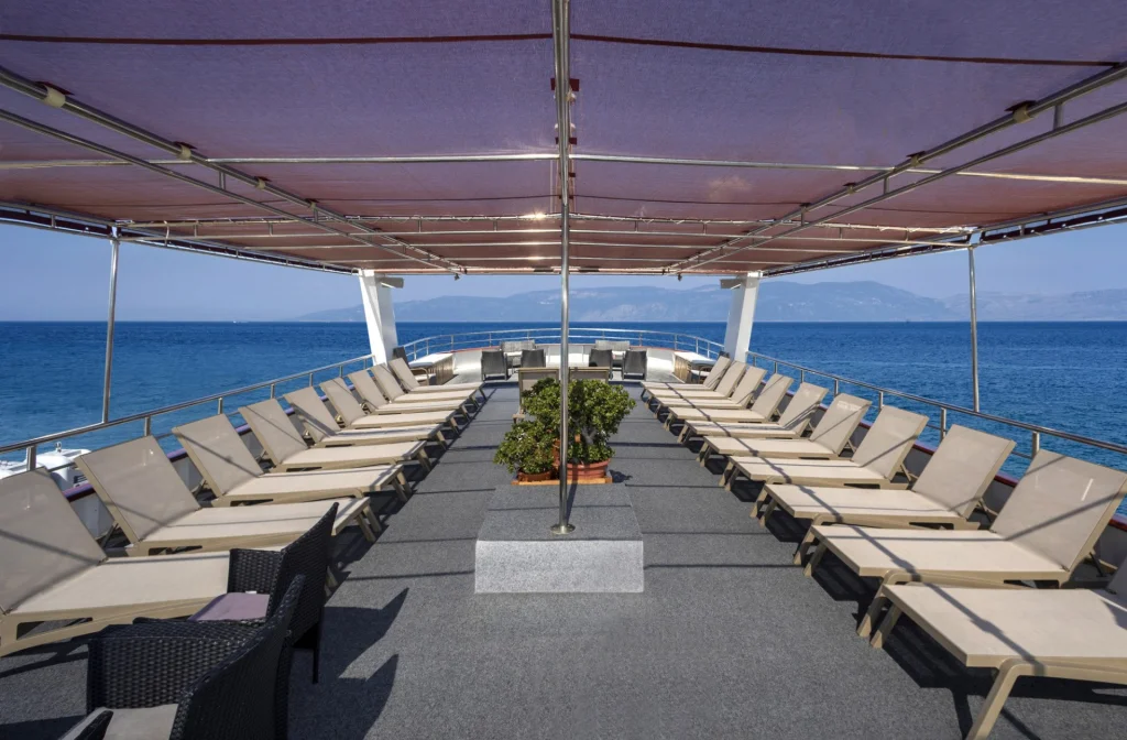 Schiff Vita Sonnendeck Liegstuhl Blume