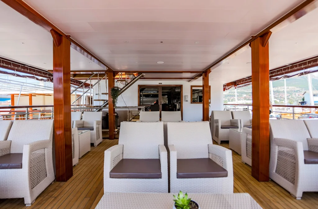 Schiff Voyage Heck Lounge