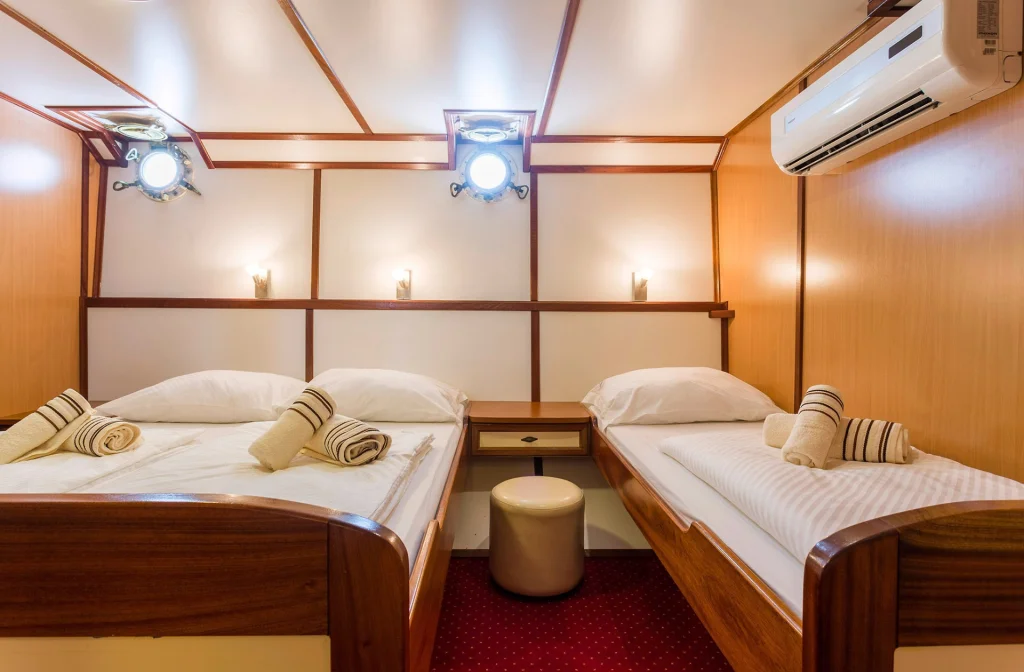 Schiff Amore Kabine Auf Unterdeck Dreibett