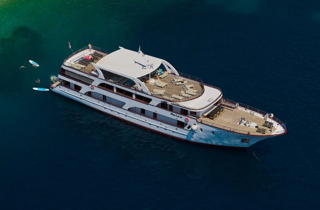 Schiff Relax Aussenansicht Steuerbord