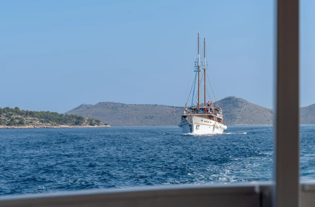 Schiff Macek Aussenansicht Von Vorne