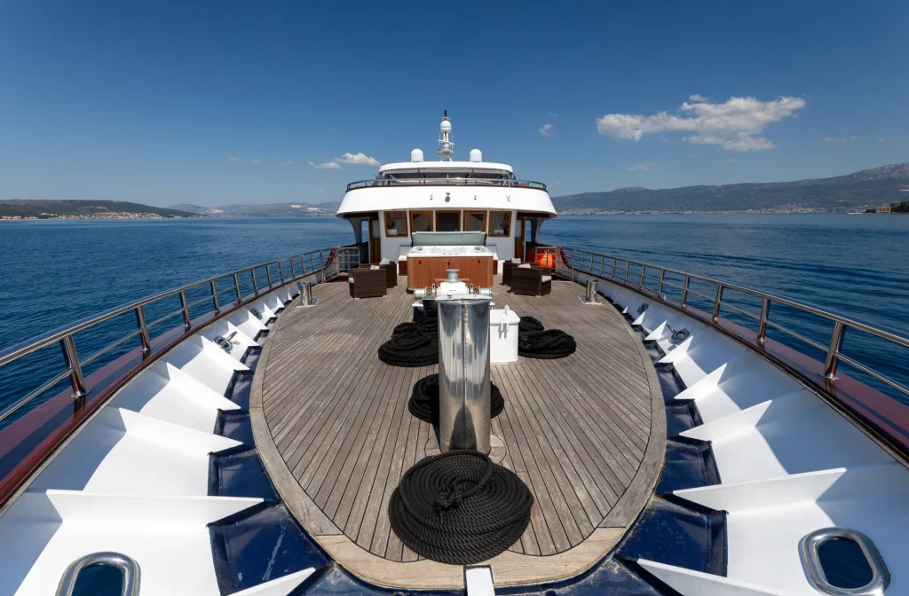 Schiff Kroatien Kreuzfahrt Ms Providenca Aussendeck Jacuzzi Ansicht