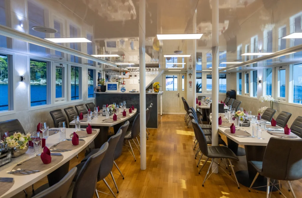 Schiff Equator Restaurant
