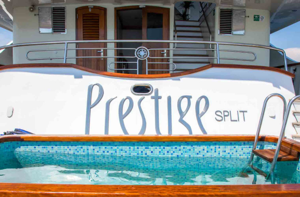 Schiff Inselhuepfen Prestige Pool2