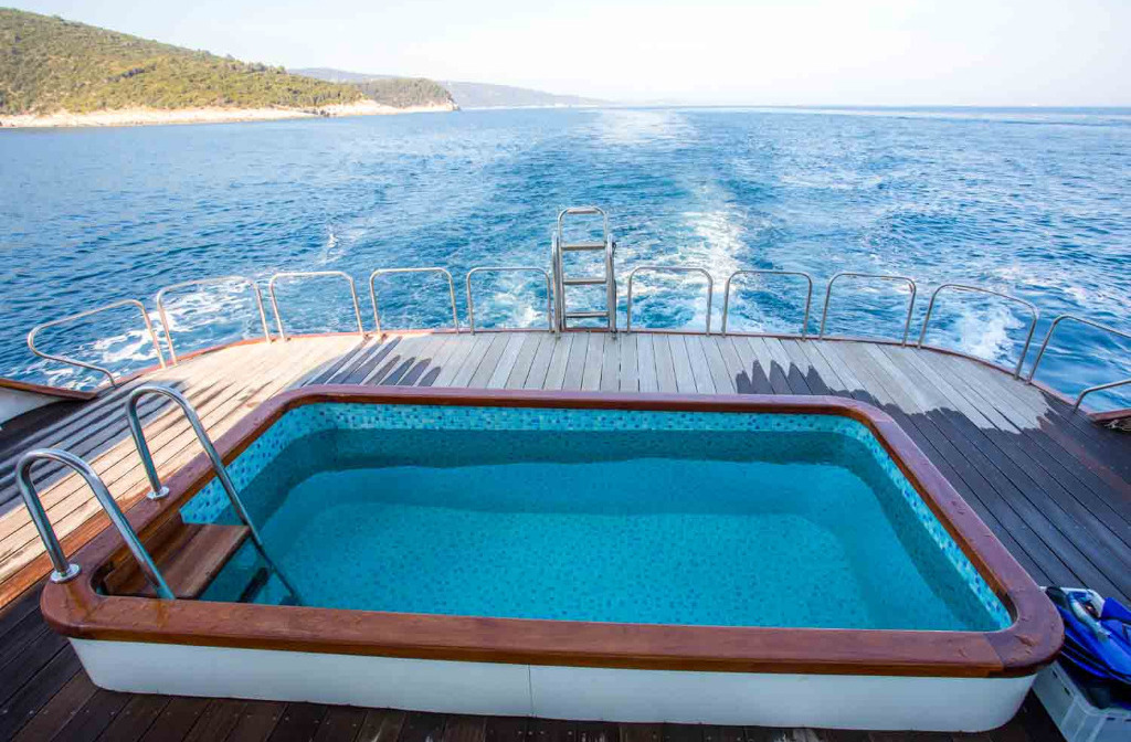 Schiff Inselhuepfen Prestige Pool