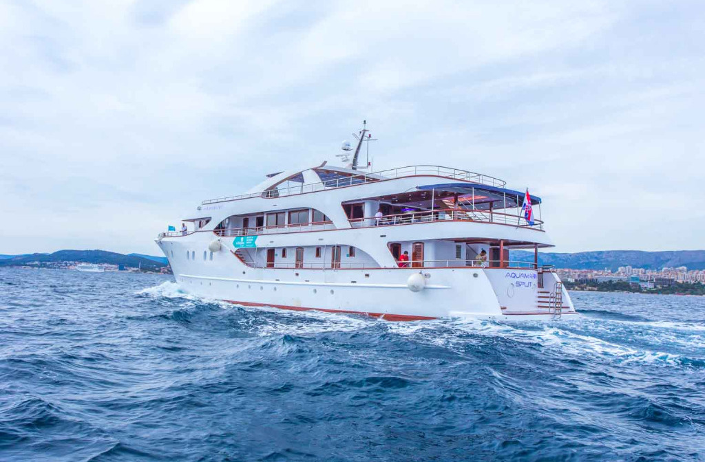 Schiff Kroatien Aquamarin Heck