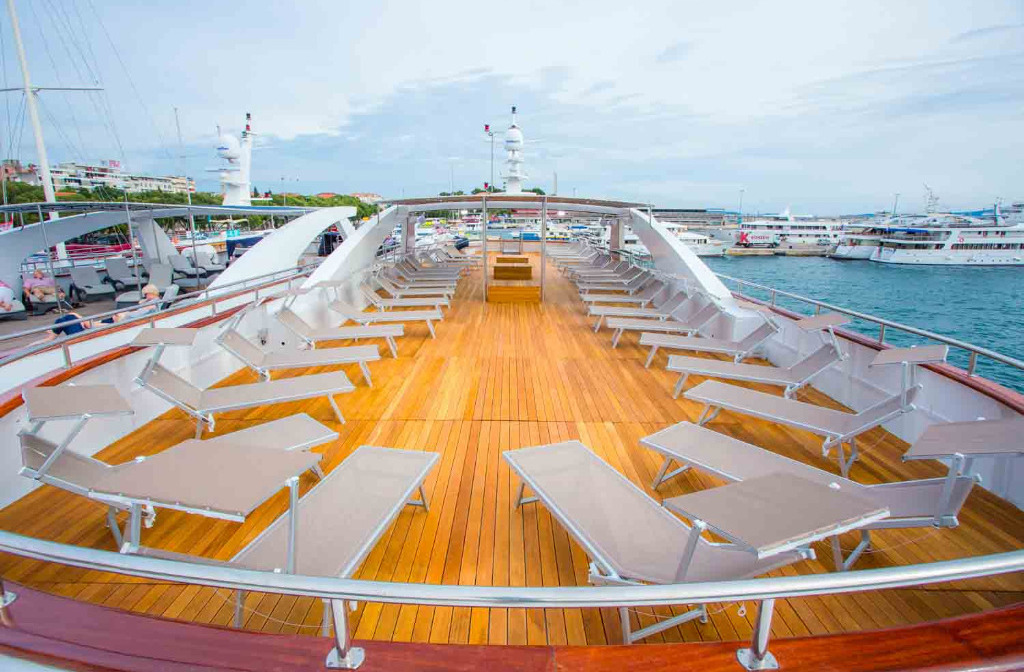 Schiff Kroatien Aquamarin Sonnendeck