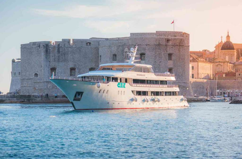 /Var/Www/Vhosts/Croaticum.ch/Web/Pix/Inselhuepfen/Schiff/1098 01 Inselhuepfen Kroatien Schiff Avantgard Dubrovnik.jpg