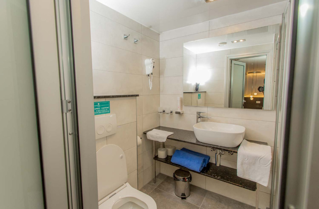 Schiff Inselhuepfen Avantgard Badezimmer