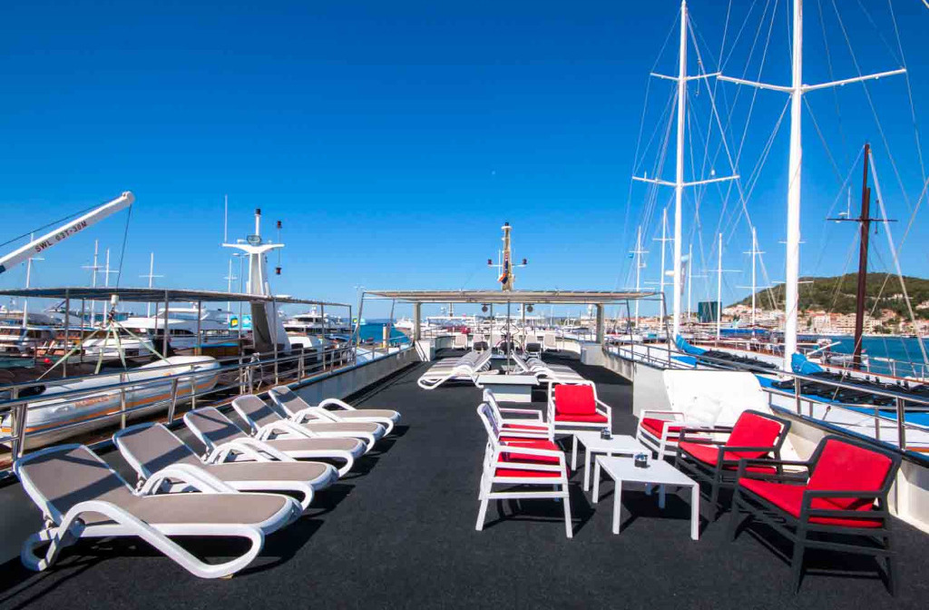 Schiff Kroatien Majestic Sonnendeck