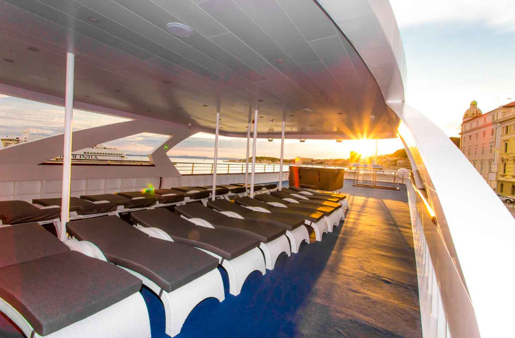 Schiff Kroatien Maritimo Sonnendeck