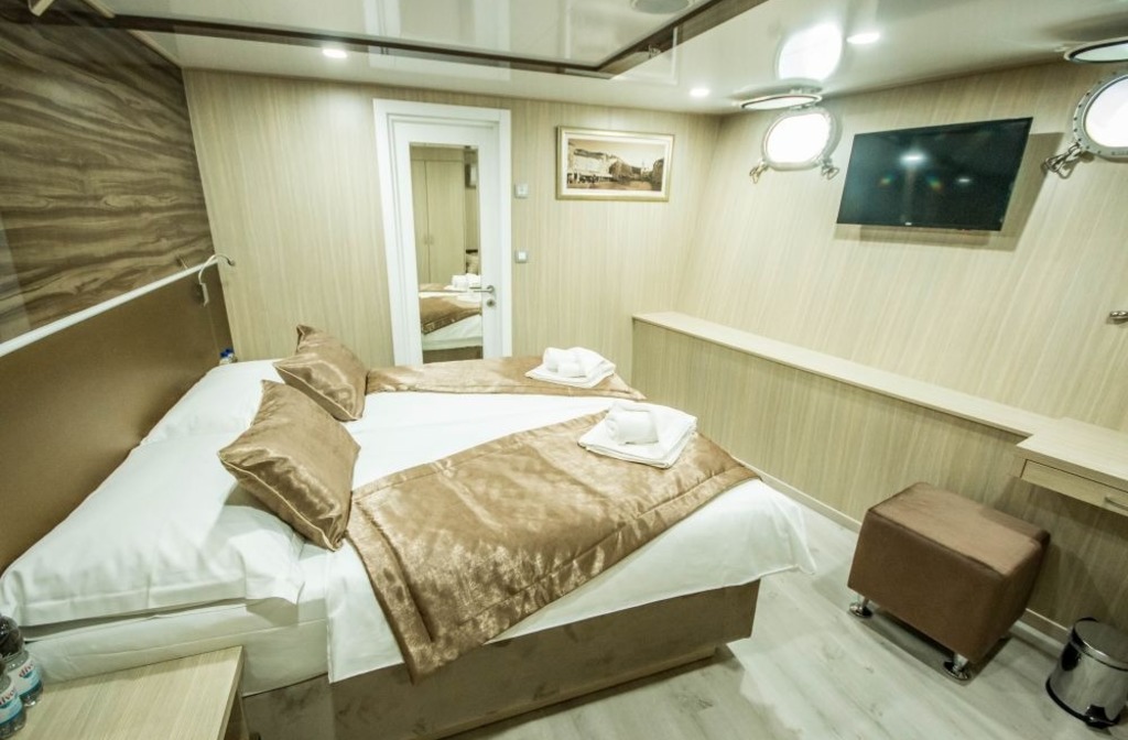 Schiff Ms Markan