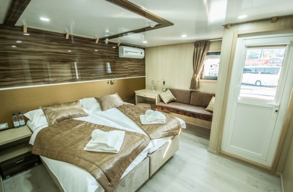Schiff Ms Markan