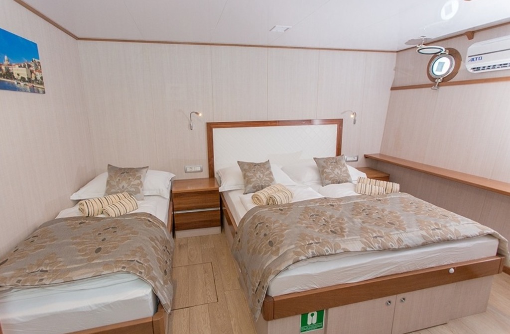 Schiff Inselhuepfen Ms Moonlight