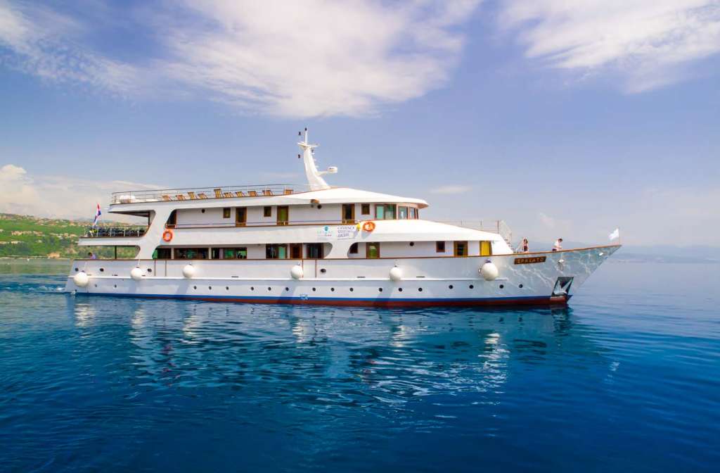 Schiff Spalato Aussenansicht