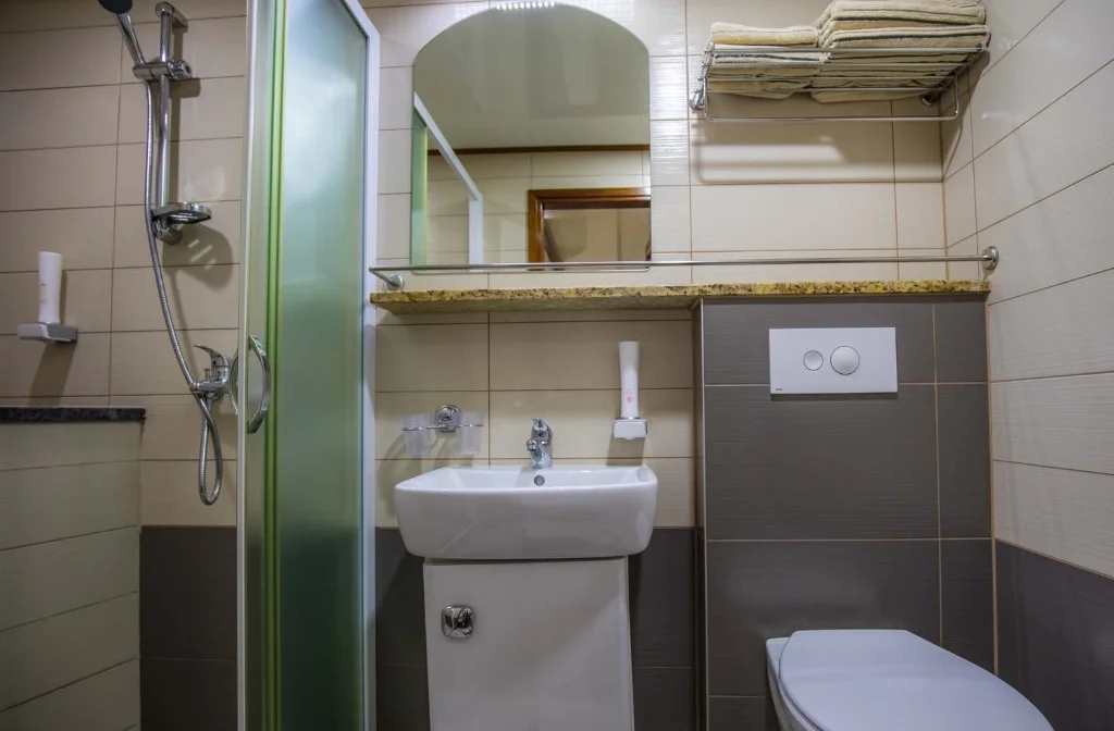 Schiff Inselhuepfen Diamond Badezimmer