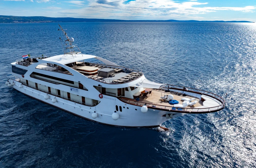 Schiff President Aussenansicht Steuerbord