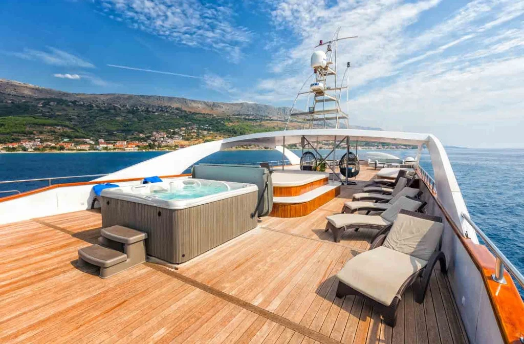 Schiff Inselhuepfen President Whirlpool Terrasse