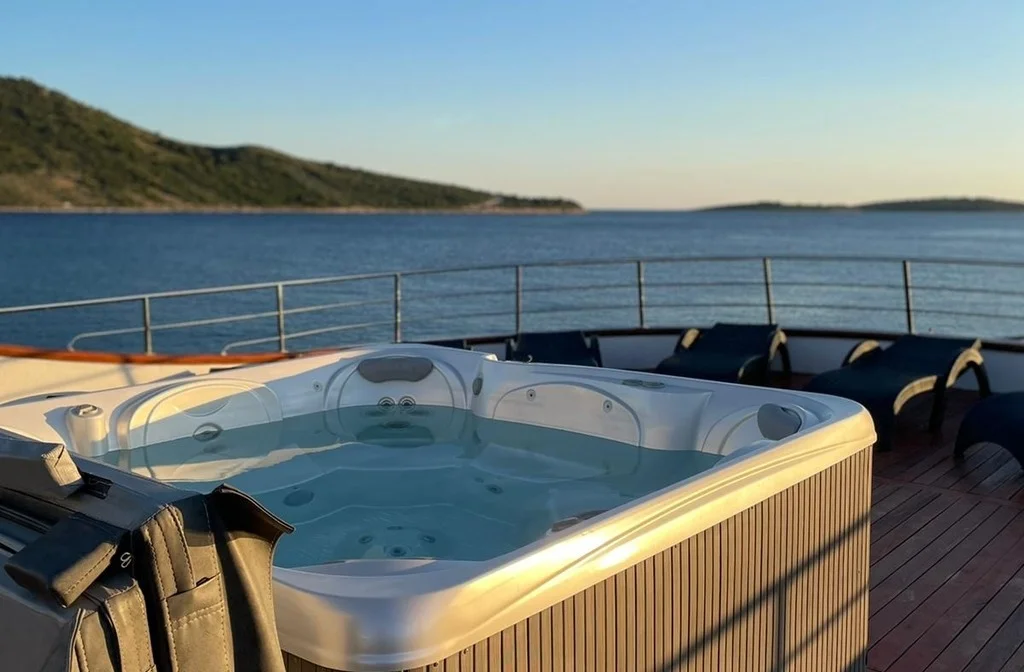 Schiff Inselhuepfen Kreuzfahrt President Auf Deck