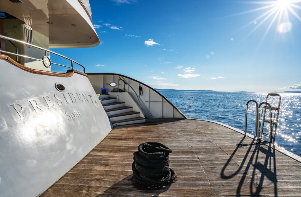 Schiff Presidnet Schwimmplatform